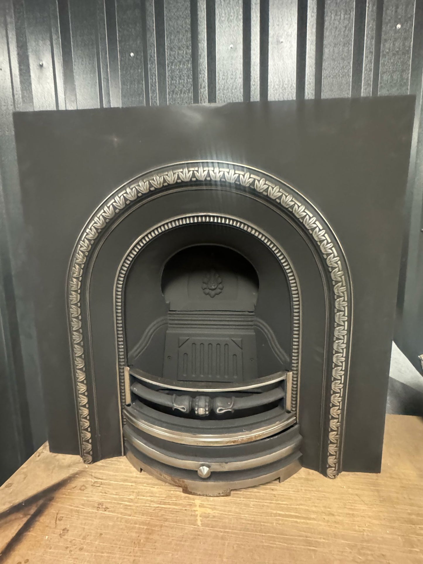 Paul Agnew - Classic Cast Iron Back Panel - Vintage Period Style Fireplace Open Fire