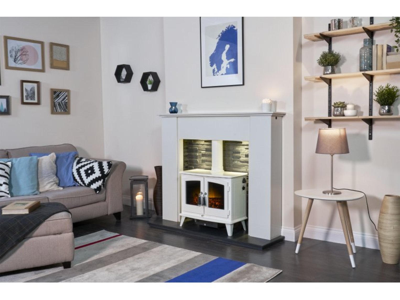 Adam Woodhouse Electric Stove Pure White + Straight Stove Pipe Black